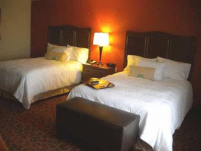 Гостиница Hampton Inn & Suites Cincinnati / Uptown - University Area  Цинциннати